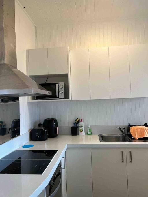 Sunny Apartment In Central Karori Ουέλλινγκτον Εξωτερικό φωτογραφία