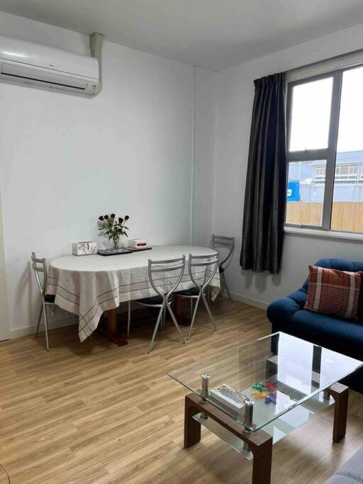 Sunny Apartment In Central Karori Ουέλλινγκτον Εξωτερικό φωτογραφία